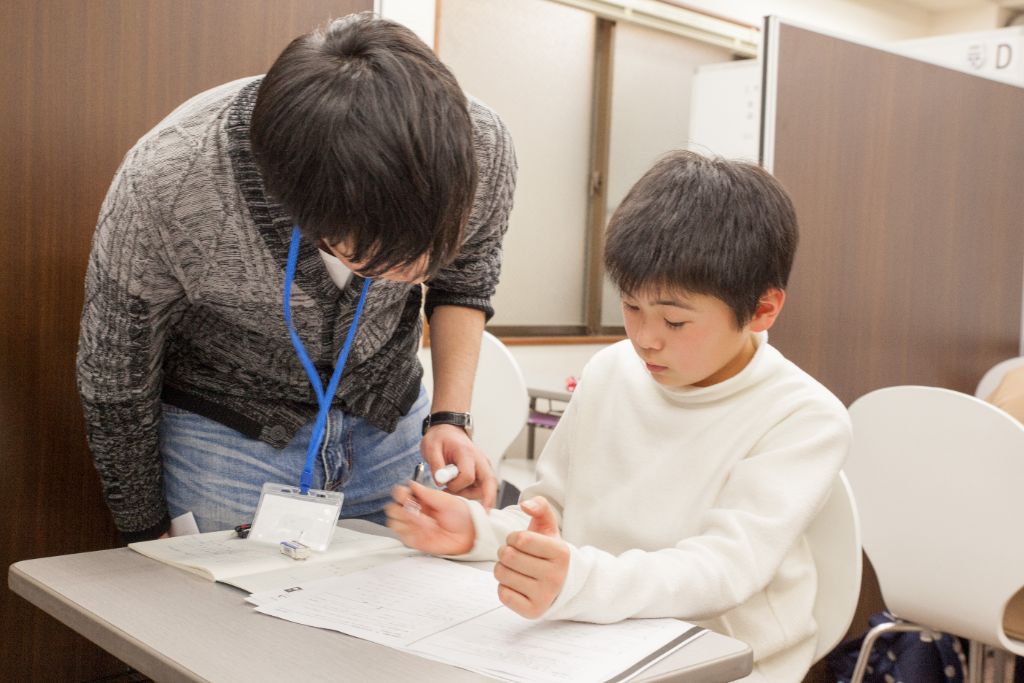 1対1のマンツーマン個別指導の様子