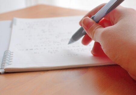 【大学受験物理】覚えておくと役立つ、時間追跡とは？例題を解きながら理解しよう！